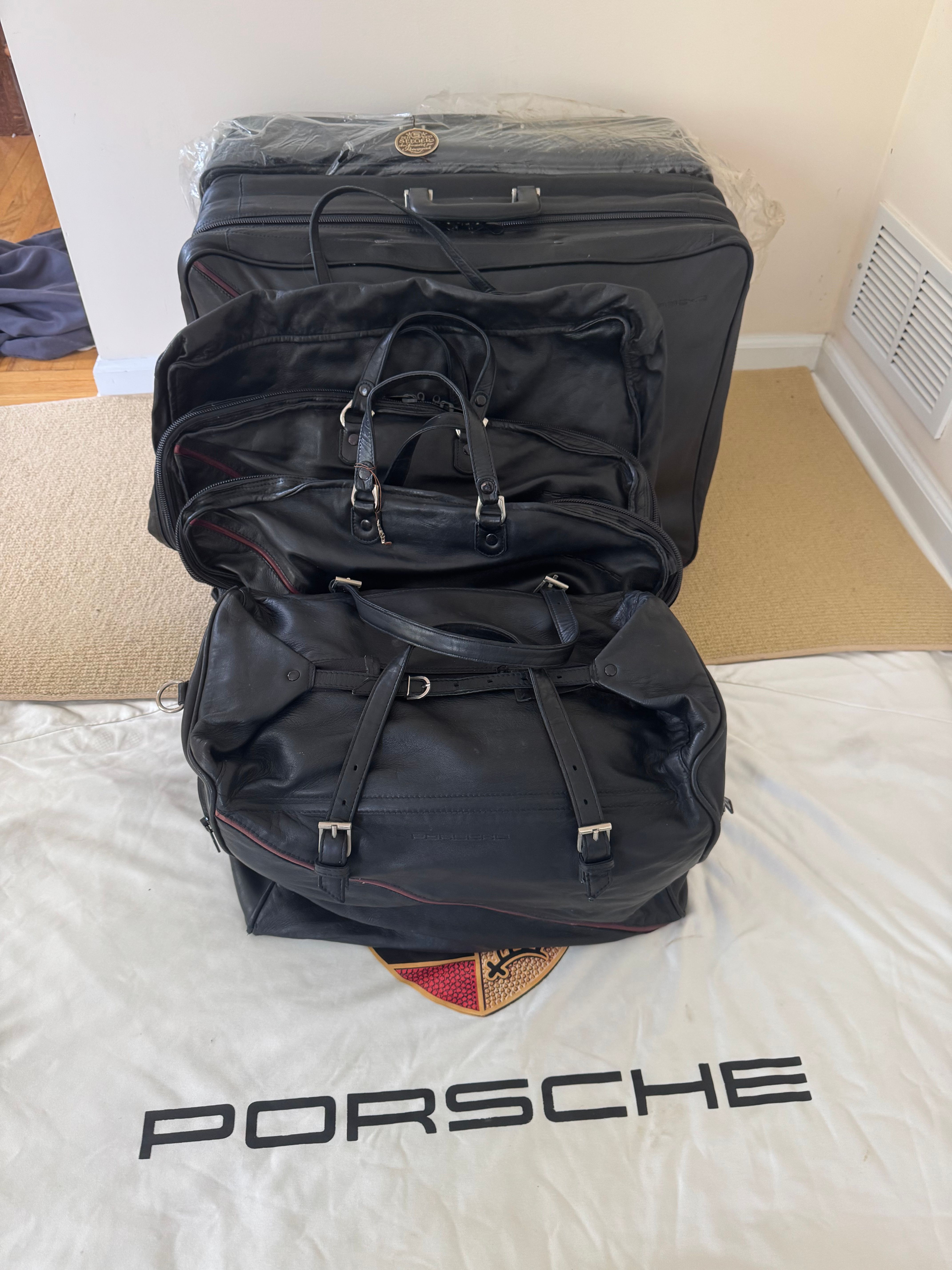 Factory Seeger Porsche 928 Weissach Edition Luggage Set