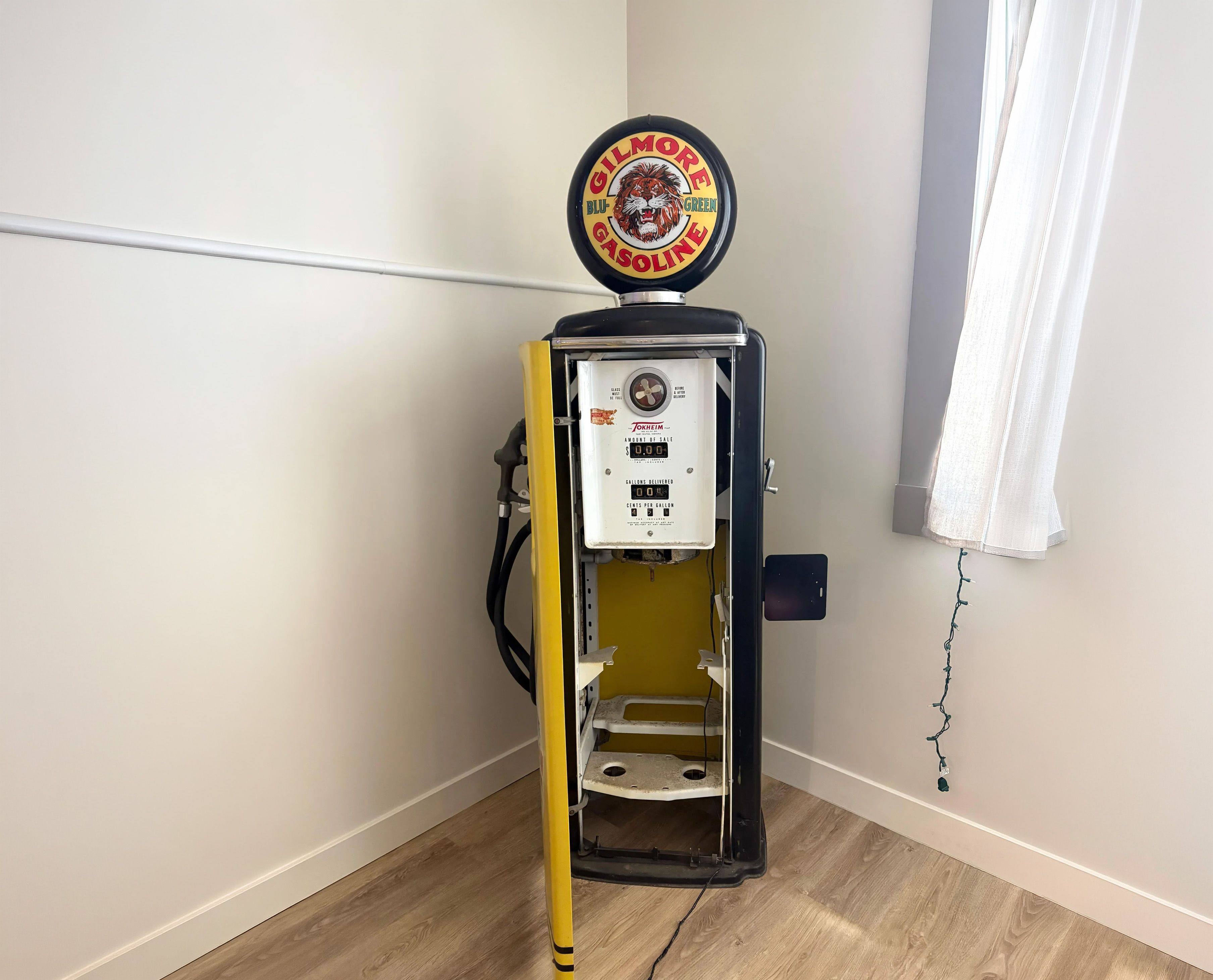 Tokheim Model 39 Gilmore Red Lion Gas Pump — Auction Ended
