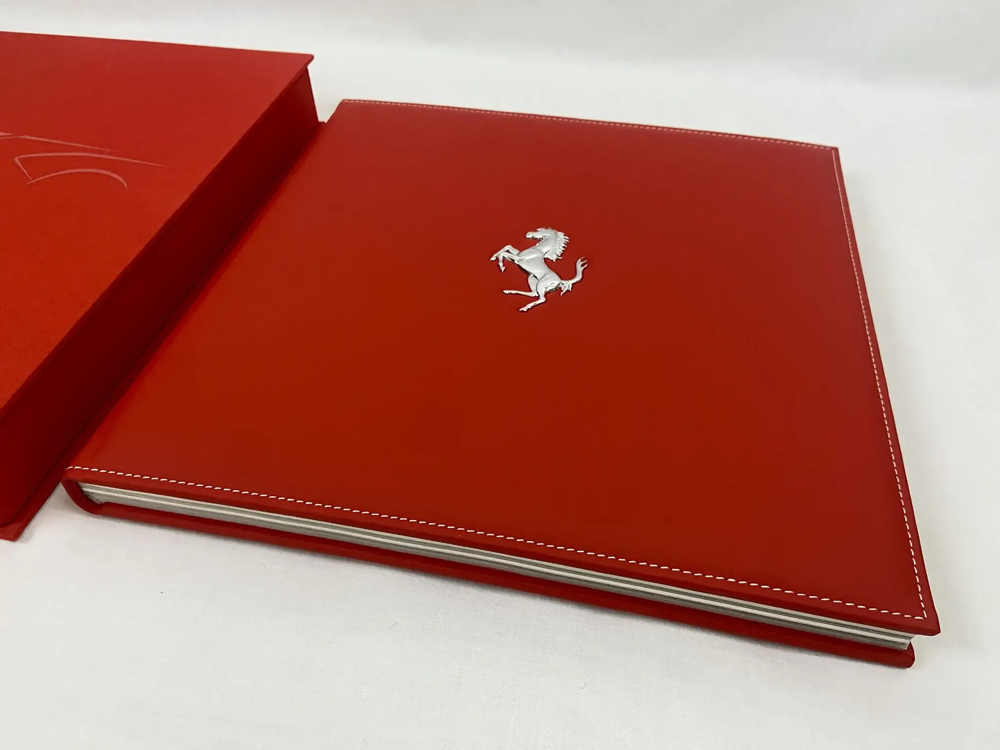 LaFerrari: Dynamic Artフェラーリ本 Ferrari LaFerrari Owners Kit — Sold | PCARMARKET