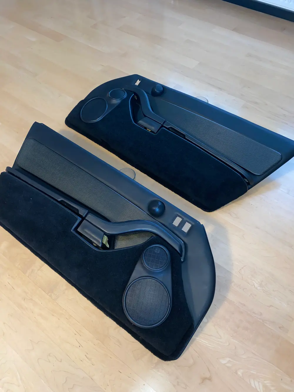 Porsche 993 x57 Carbon Door Panels with Hifi Nokia Leather
