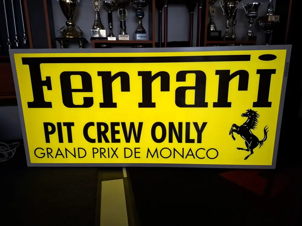 雷鳥 8号車 サイン No Reserve Illuminated Ferrari Sign — Sold | PCARMARKET