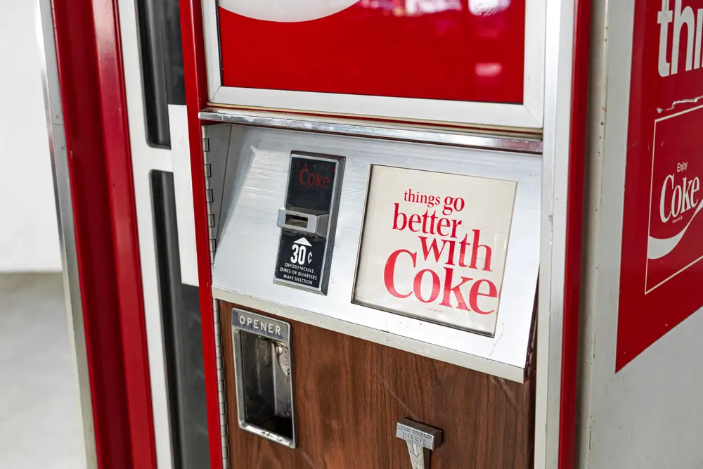 No Reserve Cavalier CSS-96G Coca Cola Machine — Sold | PCARMARKET