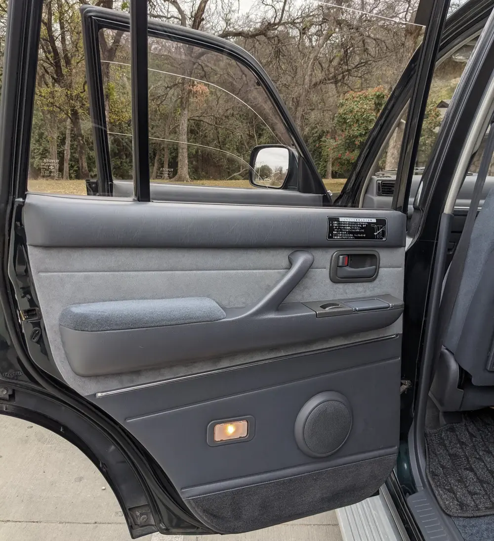（12月VIP 15%off中） Akiです❣0107 1995 Toyota Land Cruiser VX Limited Japanese-Market — Auction Ended