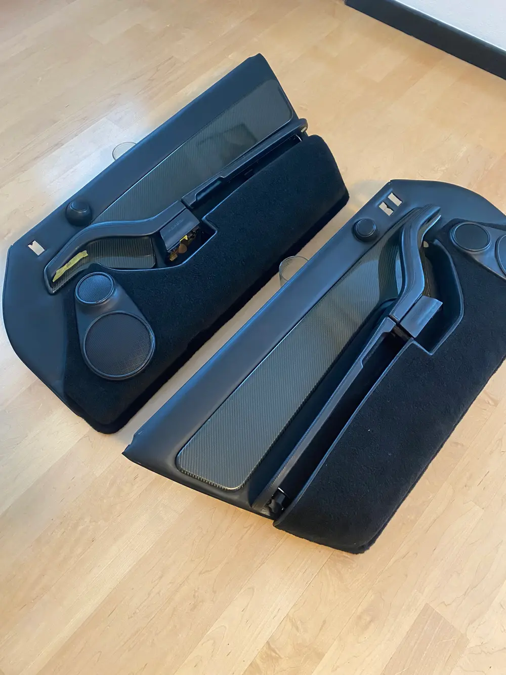 Porsche 993 x57 Carbon Door Panels with Hifi Nokia Leather