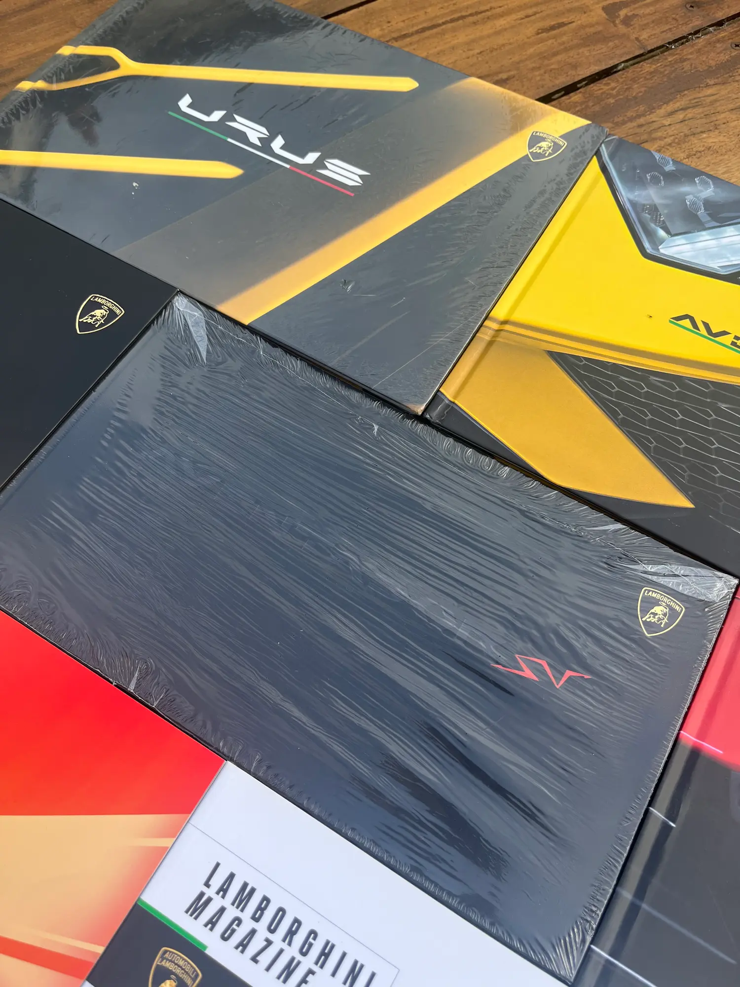 McLaren 雑誌、カレンダー／LAMBORGHINI magazine Lamborghini Magazine and Brochure Collection — Auction Ended