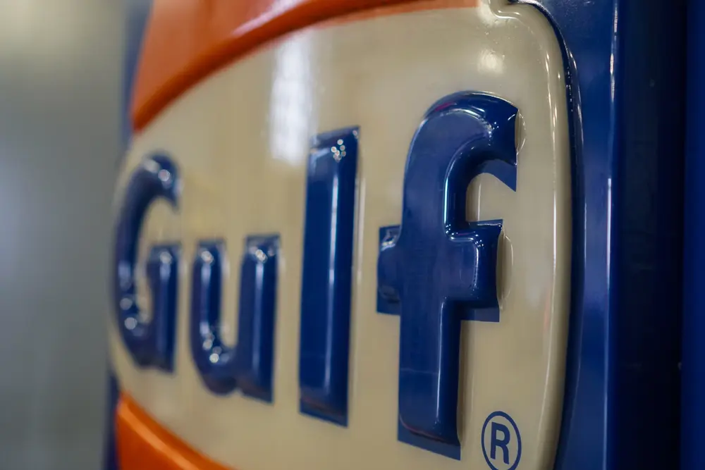Illuminated 1960S Gulf Oil Sign (48