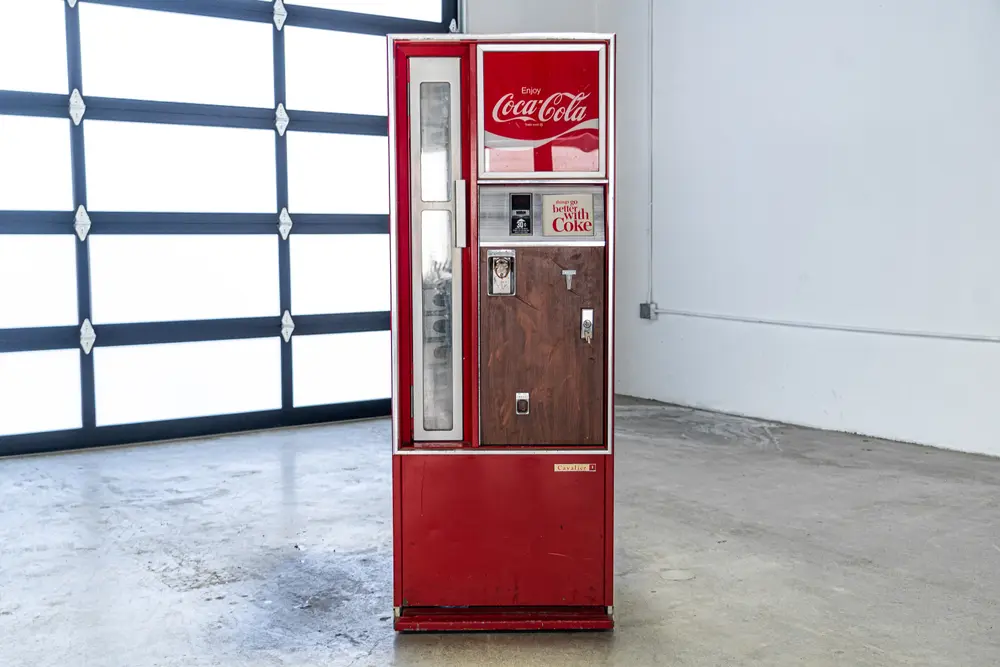 No Reserve Cavalier CSS-96G Coca Cola Machine — Sold | PCARMARKET