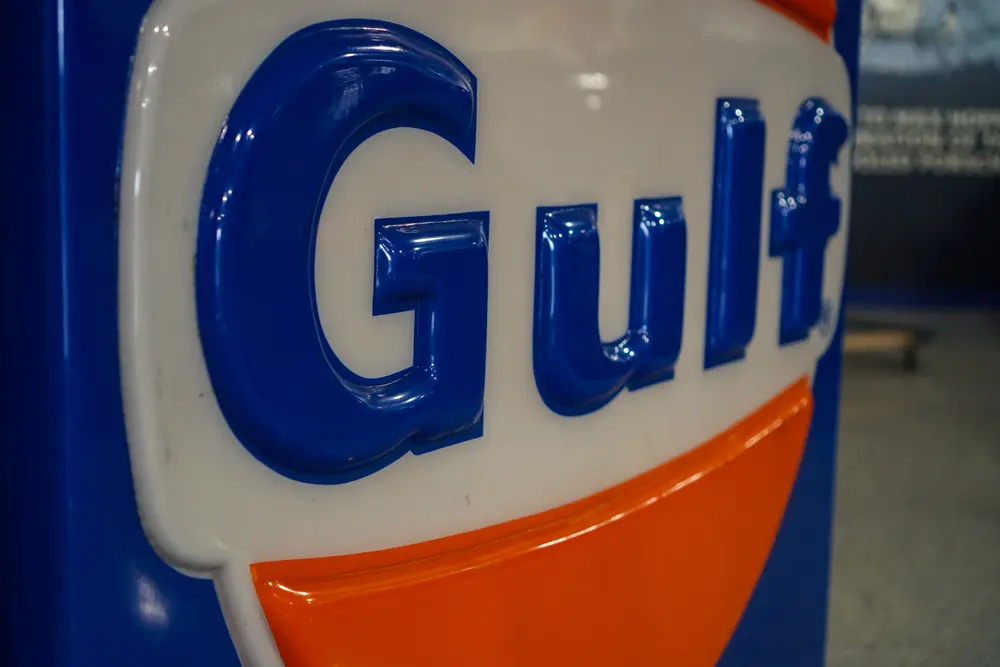 Illuminated 1960S Gulf Oil Sign (48