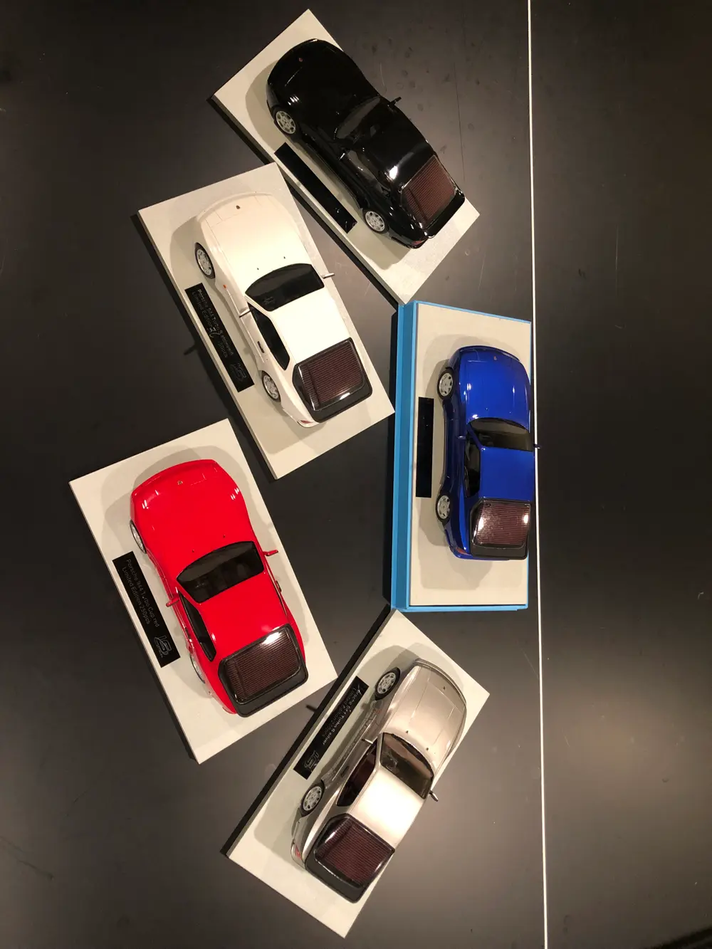 専用ページ187 Collection of 5 NOS 1/18 Scale 944 Turbo S Models — Sold | PCARMARKET