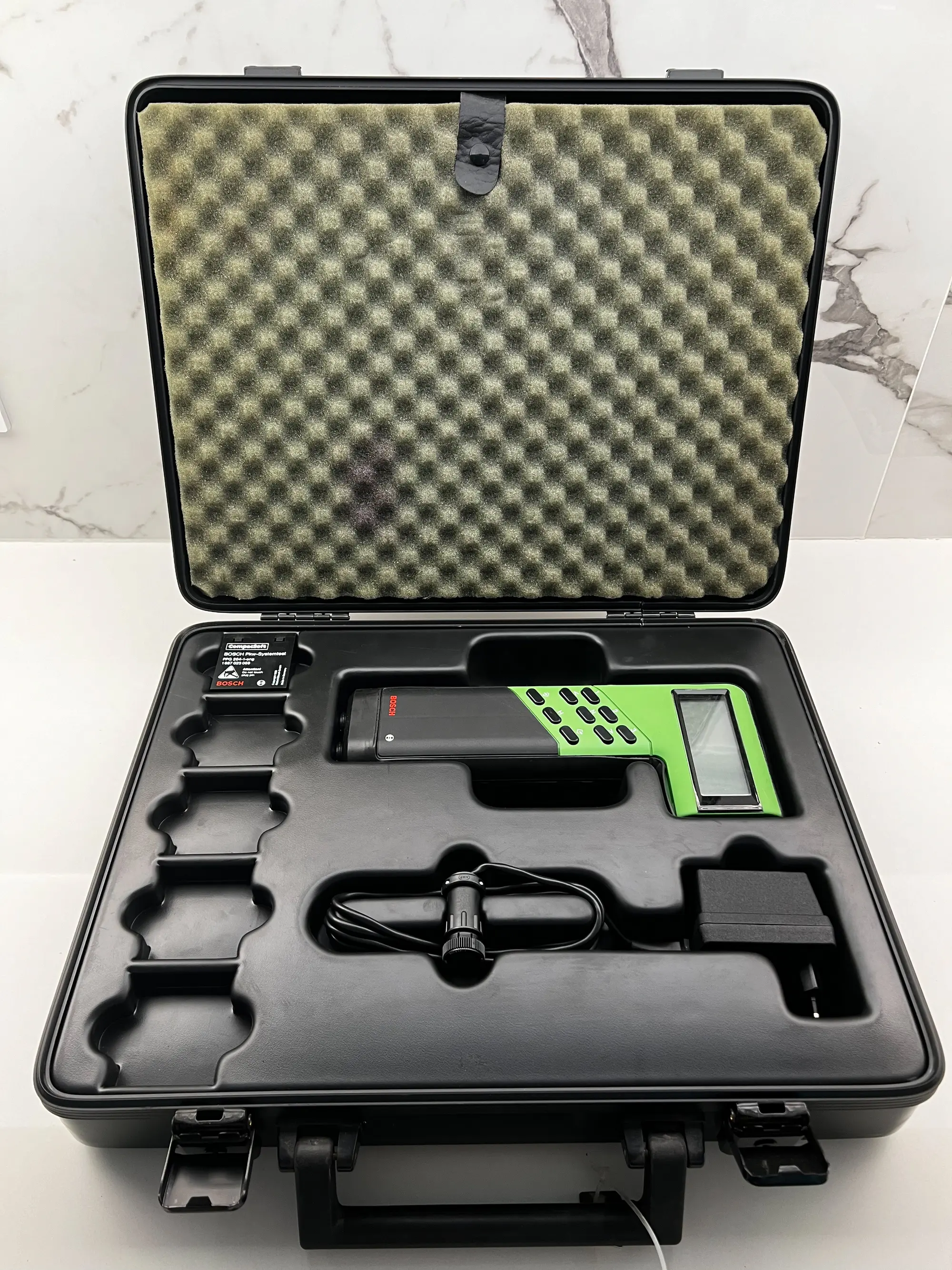 No Reserve New BOSCH System Tester KTS 300 