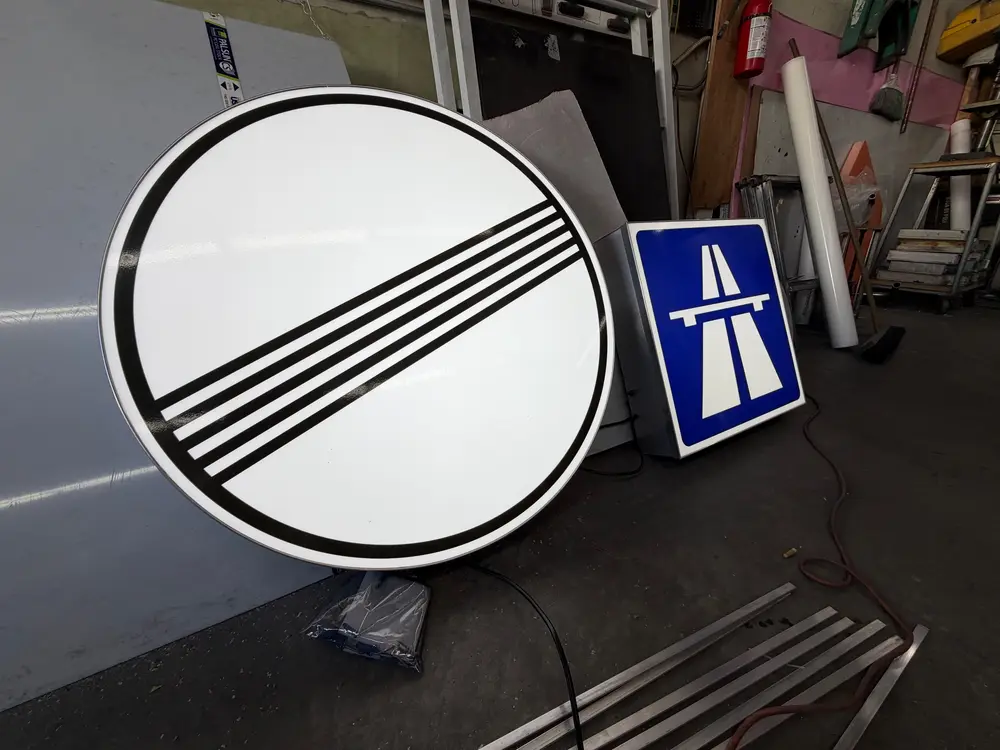 Set of Illuminated German Republic Autobahn Highway Signs for Sale