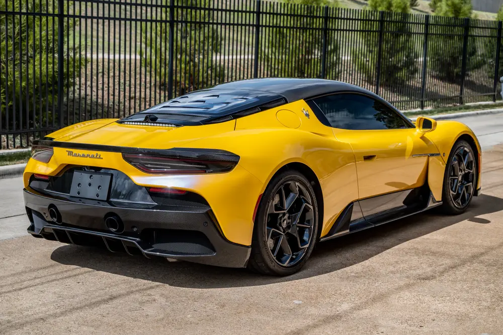 376-Mile 2022 Maserati MC20 — Auction Ended | PCARMARKET