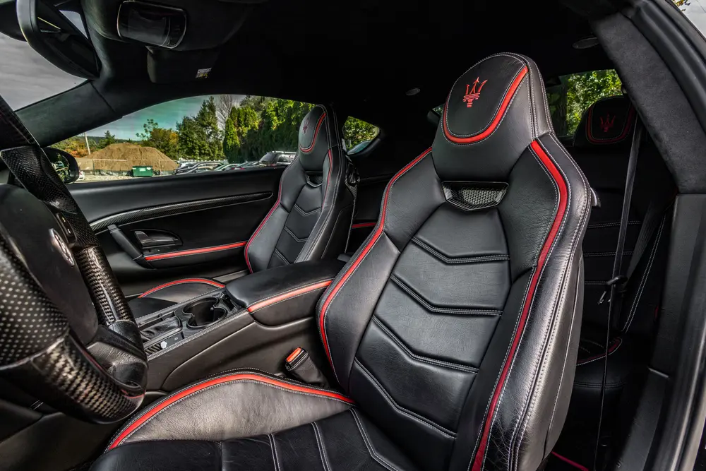 モンテリー 2015 27k-Mile 2015 Maserati GranTurismo MC Centennial Edition