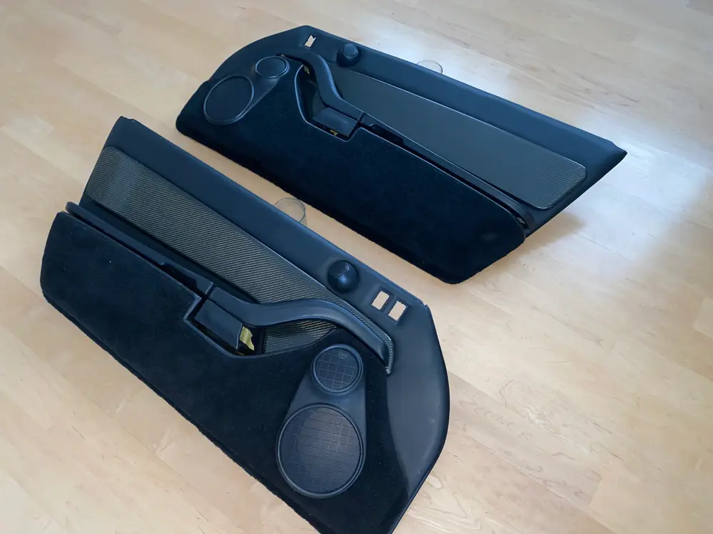 Porsche 993 x57 Carbon Door Panels with Hifi Nokia Leather