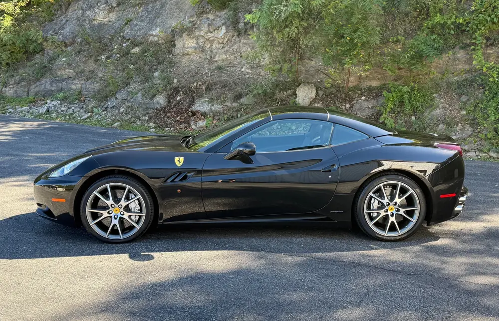 16k-Mile 2012 Ferrari California Auction — Ends Oct 15 | PCARMARKET