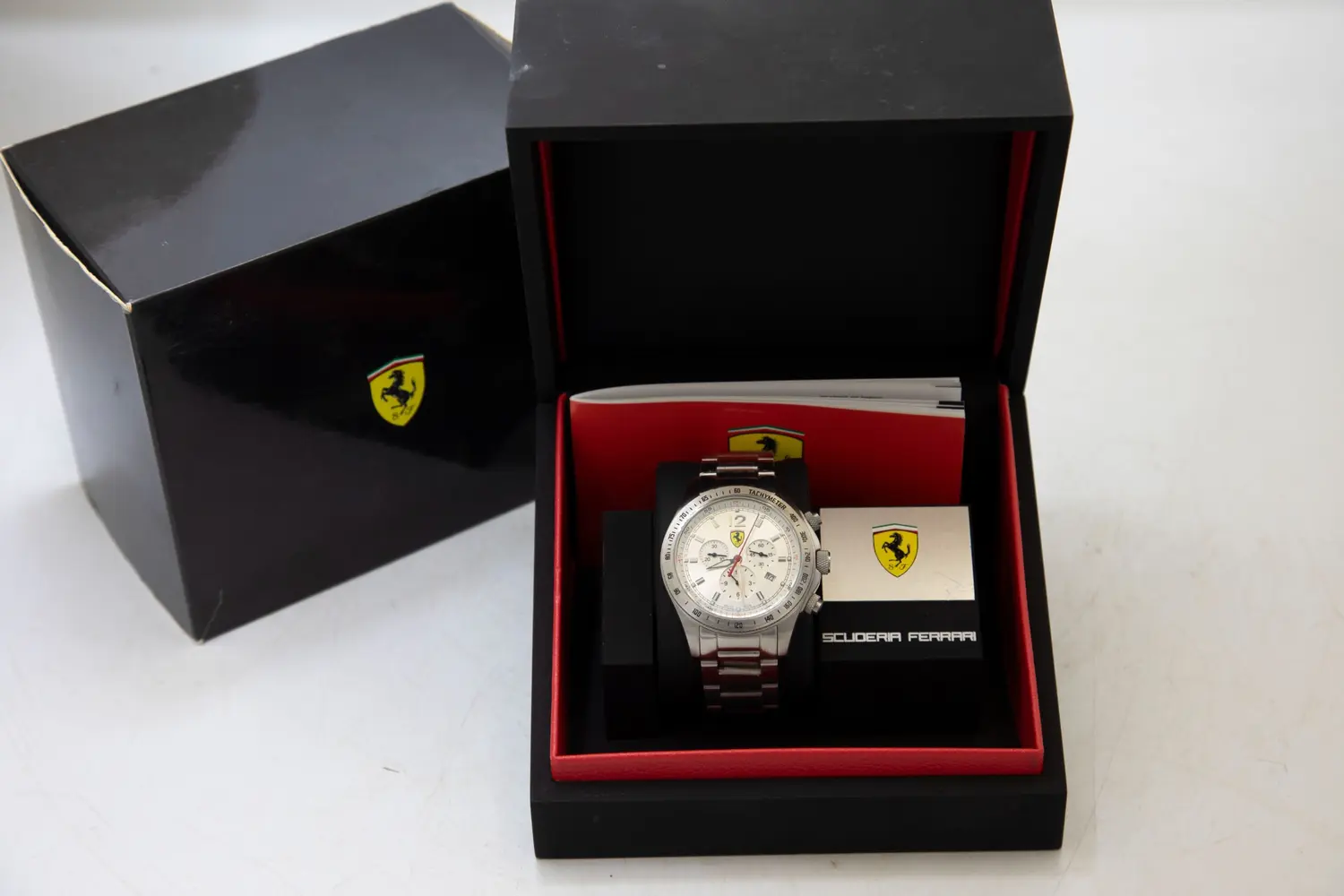 No Reserve Scuderia Ferrari Men's F1 Watch — Sold | PCARMARKET