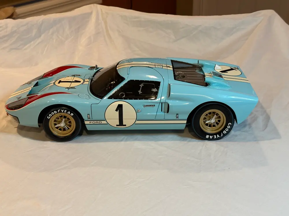 No Reserve Exoto 1966 Ford GT40 MKII #1 LeMans 24 hour 1:10 Replica