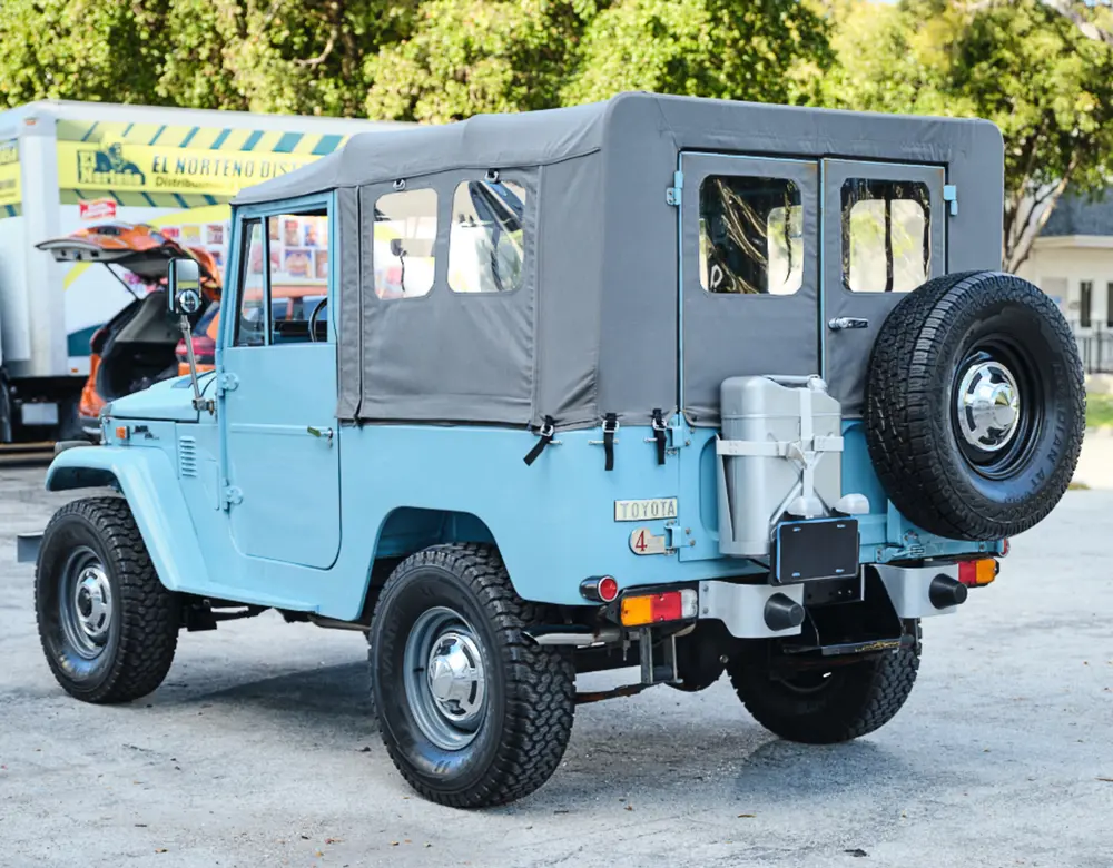 1974 Toyota FJ40 Land Cruiser 4-Speed — Auction Ended | PCARMARKET