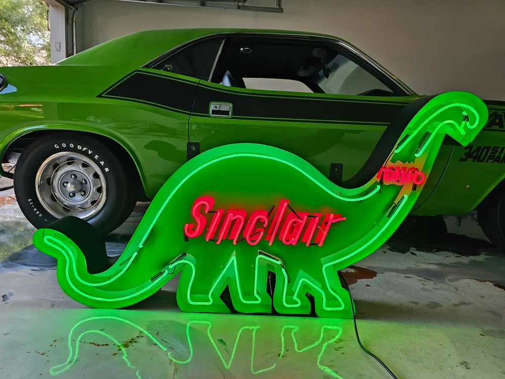 Sinclair Dino Neon Sign — Auction Ended | PCARMARKET