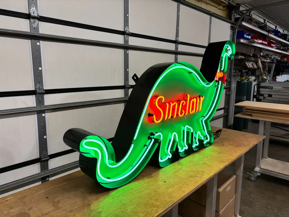 Sinclair Dino Neon Sign — Auction Ended | PCARMARKET