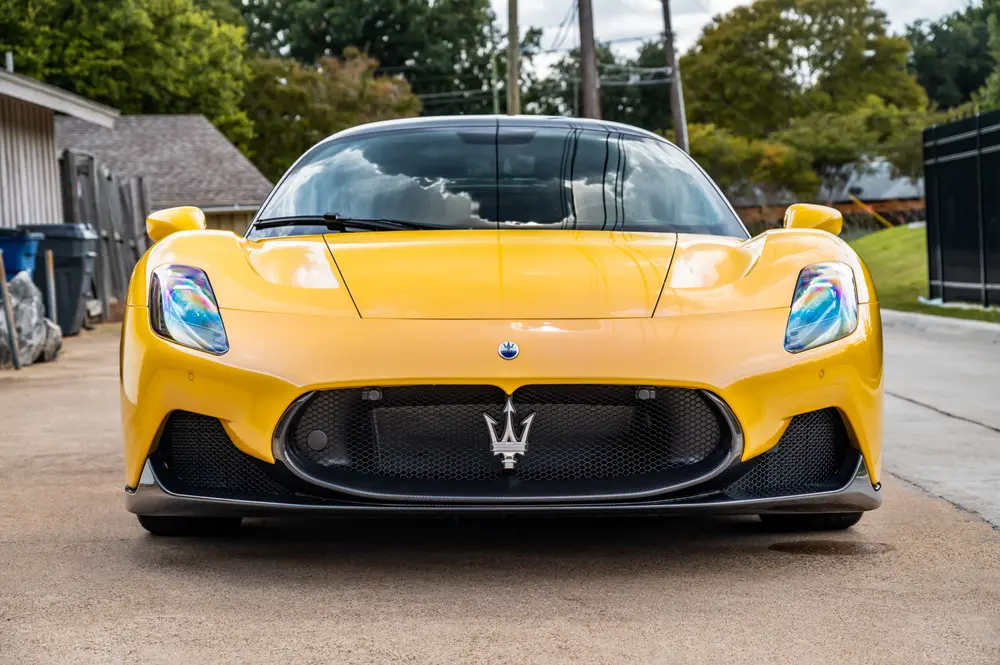 400-Mile 2022 Maserati MC20 — Sold | PCARMARKET