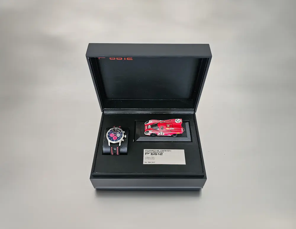 ホイールデザイン 掛時計 シルバー 赤 Porsche Design P'6612 Dashboard Le Mans Limited Edition Titanium