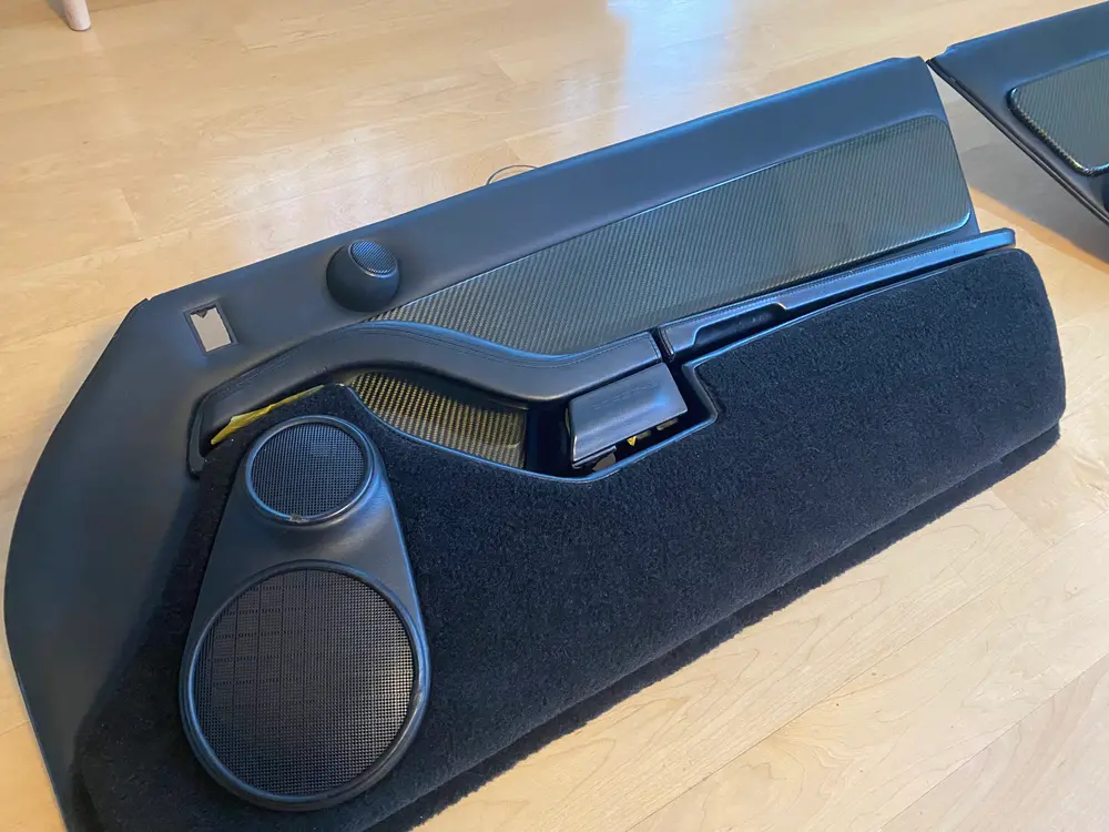 Porsche 993 x57 Carbon Door Panels with Hifi Nokia Leather