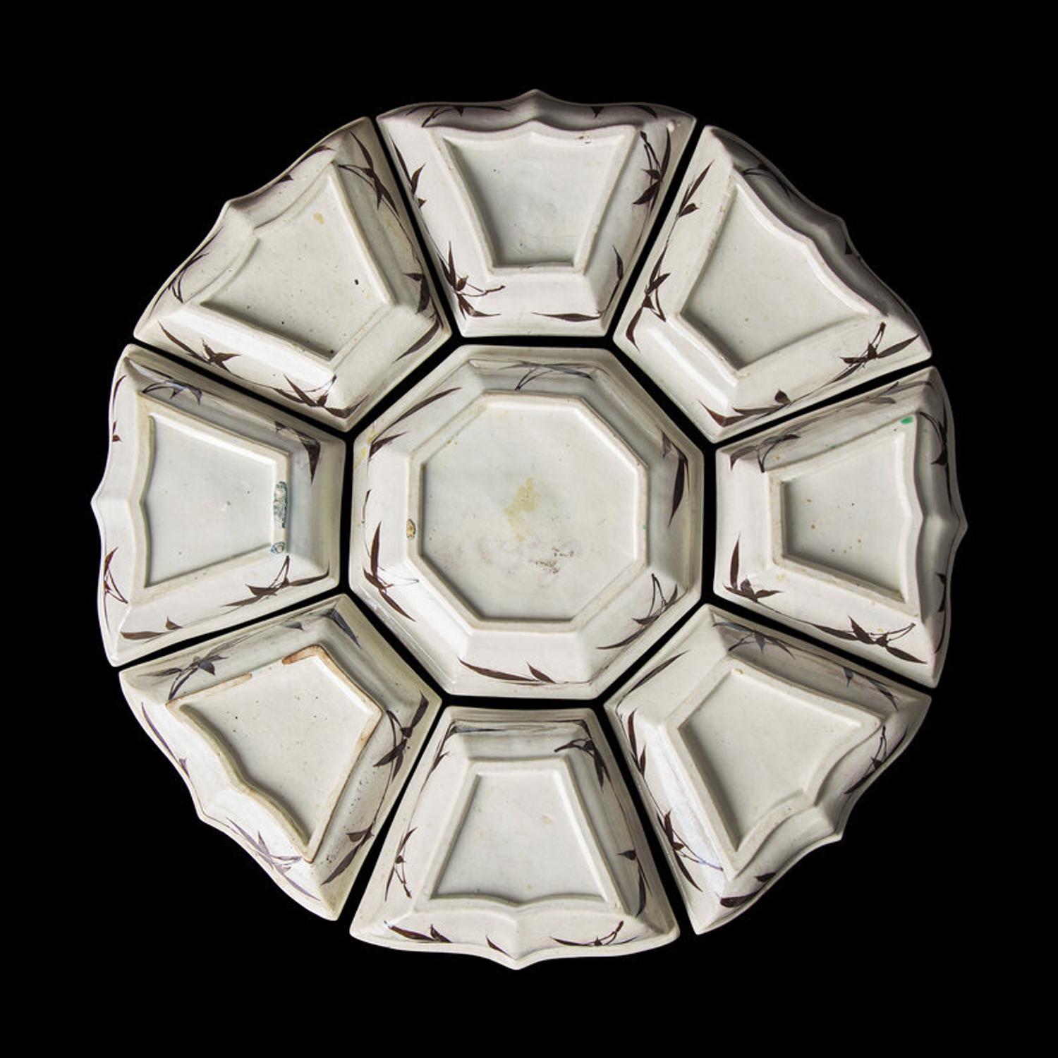 A Chinese Famille Verte Sweetmeat Set, Kangxi Period 清康熙 五彩天馬圖攢盤