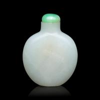 A Chinese White Jade Snuff Bottle, 18th/19th Century 清中期 白玉素面鼻煙壺