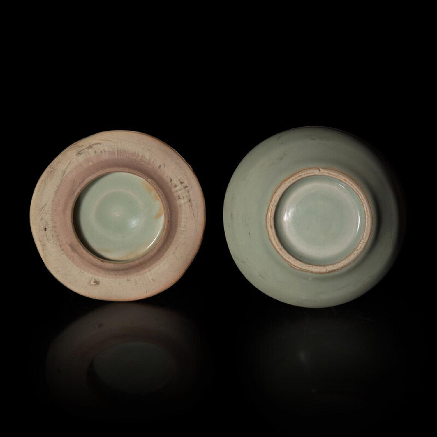 A Chinese Longquan Style Celadon Glazed Covered Jar 龍泉窯青釉蓋罐