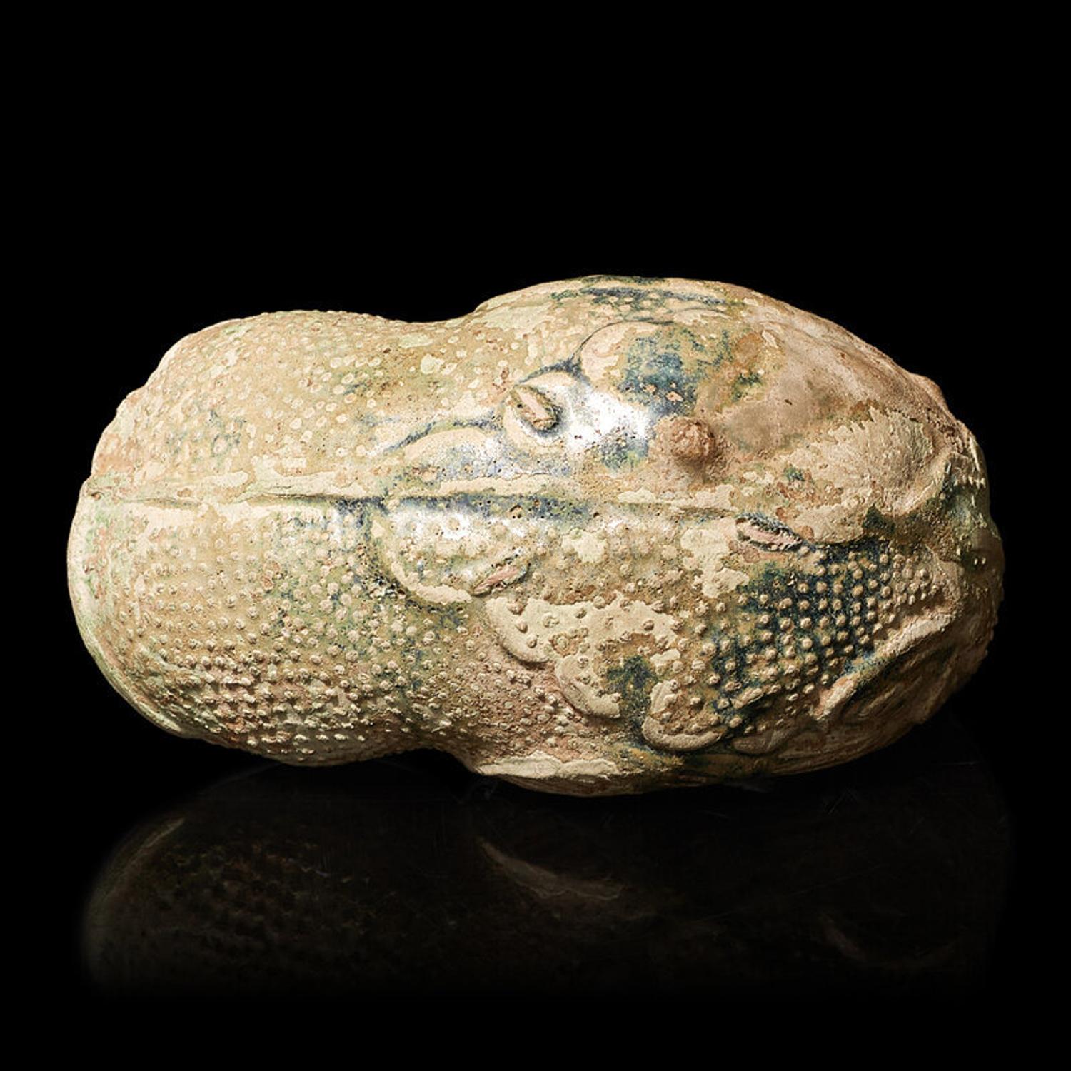 A Chinese Green Glazed Pottery 'Parrot' Rhyton Cup, Tang Dynasty 唐 綠釉鸚鵡杯
