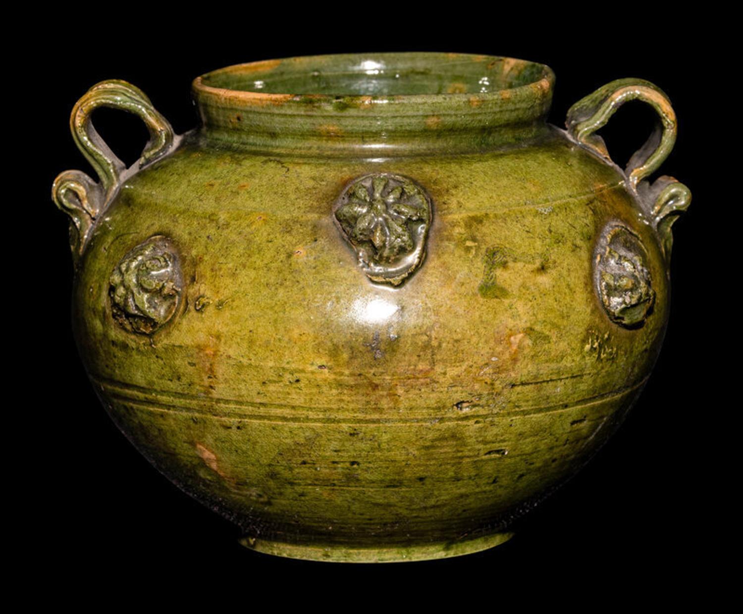 A Chinese Green Glazed Porcelain Jar 綠釉繫帶貼花小罐