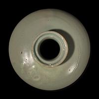 A Korean Celadon Cup Stand, 12th/13th Century 十二-十三世紀 高麗青瓷盞托