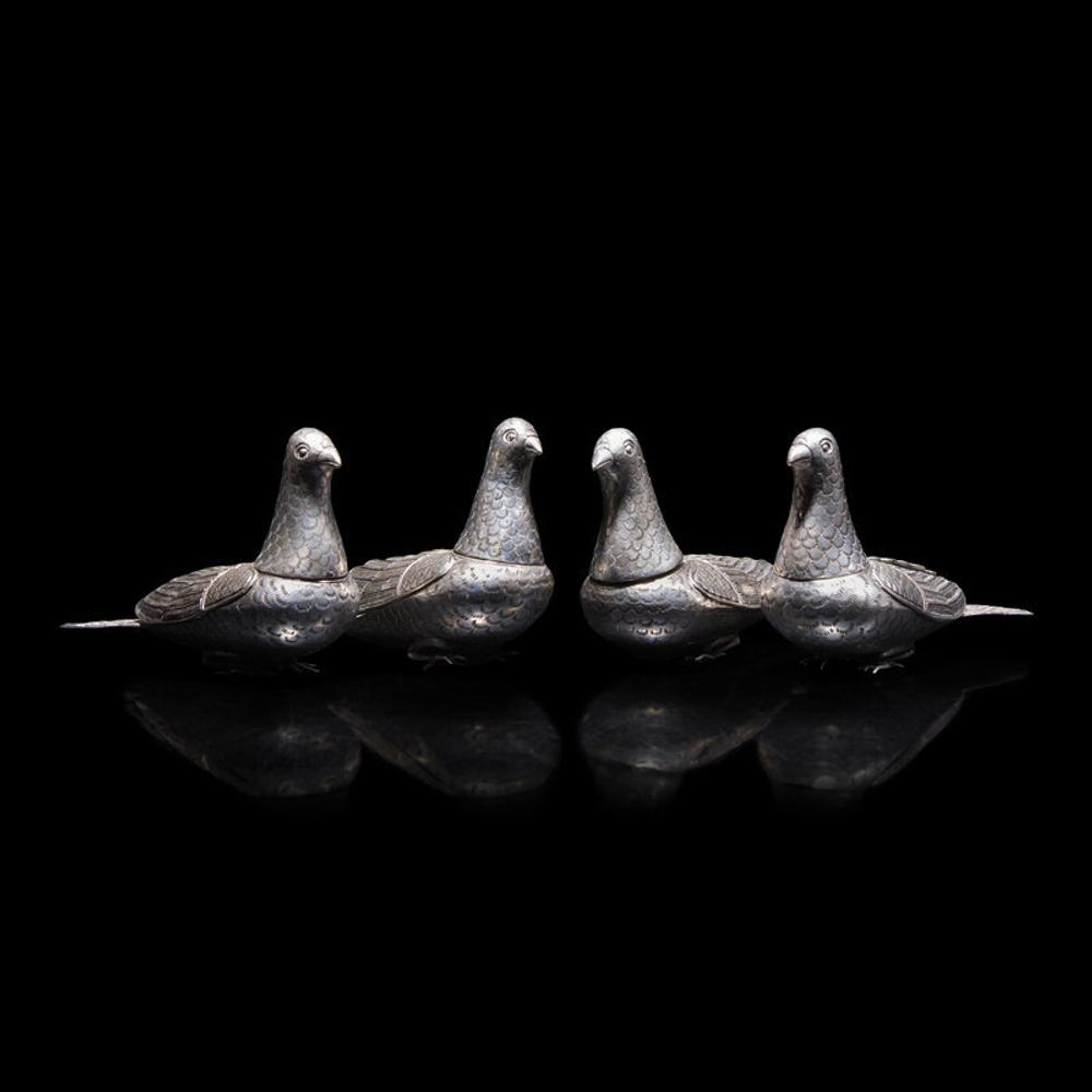 A Group of Four Southeast Asian Silver Bird Boxes, 20th Century 近代 鴿子式銀蓋盒一組四件