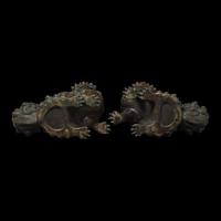 A Pair of Japanese Patinated Bronze Guardian Dogs, Komainu, Signed Yoshikawa Yasuyoshi, Meiji Period, 日本明治時期 銅狛犬一對