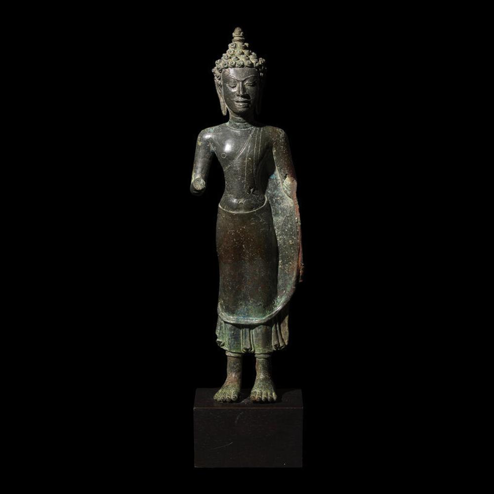A Thai Copper Alloy Figure of Buddha, Mon-Dvaravati, 7th-8th Century 暹羅七-八世紀 青銅佛