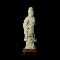 A Large Chinese Pale-Celadon Jade Gaunyin, 20th Century 近代 青白玉大觀音像