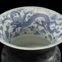 A Rare Chinese Blue and White Porcelain 'Dragon' Spittoon, Zhadou, Zhengde Mark and Period 明正德 青花穿花龍紋渣斗