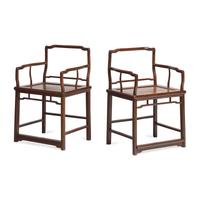 A Pair of Chinese Jichimu Lowback Armchairs, Meiguiyi, 19th/20th Century 清晚期 雞翅木玫瑰椅一對
