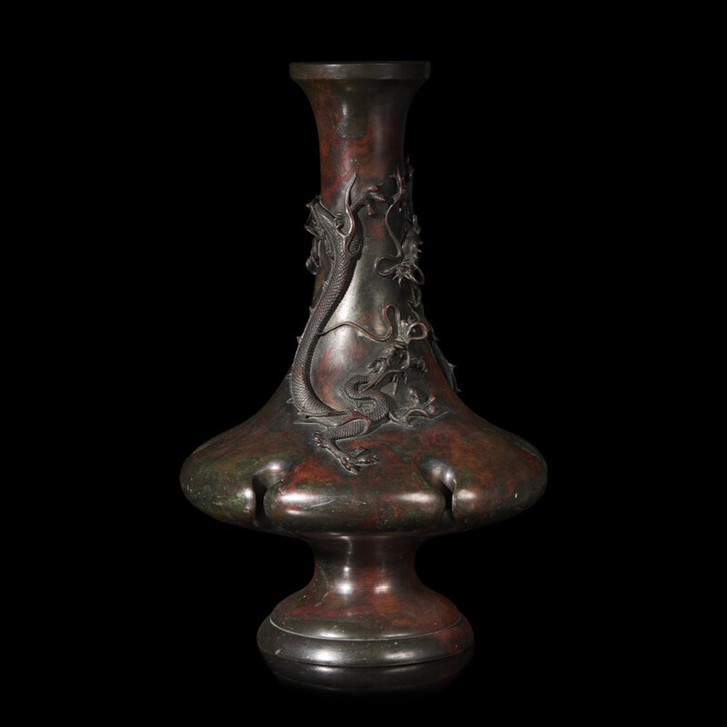 A Japanese Bronze 'Dragon' Vase, Late Meijing Period 日本明治時代晚期 盤龍銅瓶