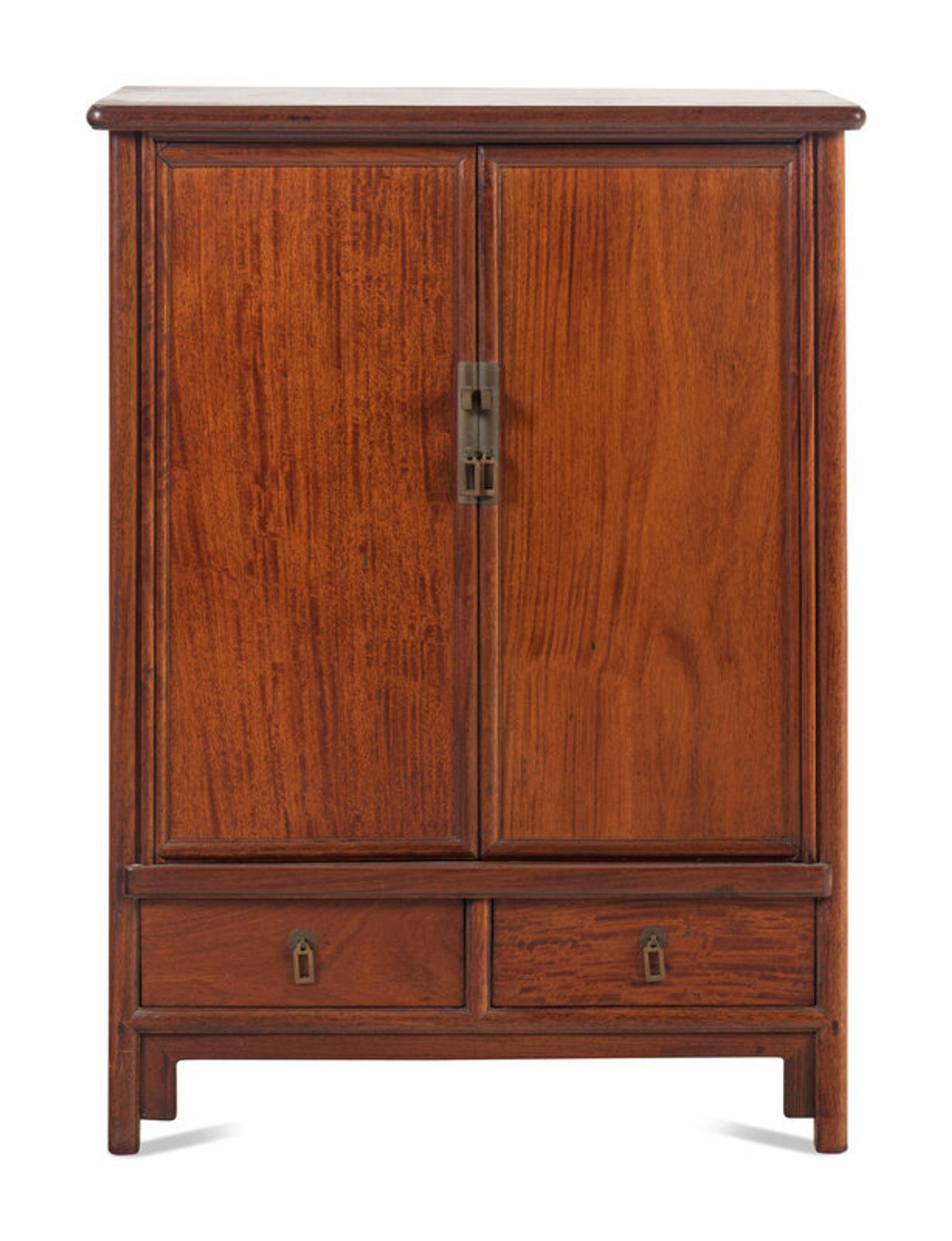 A Small Chinese Hardwood Round Corner Tapered Cabinet, Yuanjiaogui, 20th Century 近代 硬木圓角櫃