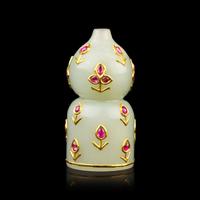 An Unusual Pale-celadon Jade Ruby-set Huqqa Mouthpiece, Mughal, Early 19th Century 莫臥爾王朝十九世紀初 青白玉嵌金紅寶石煙嘴