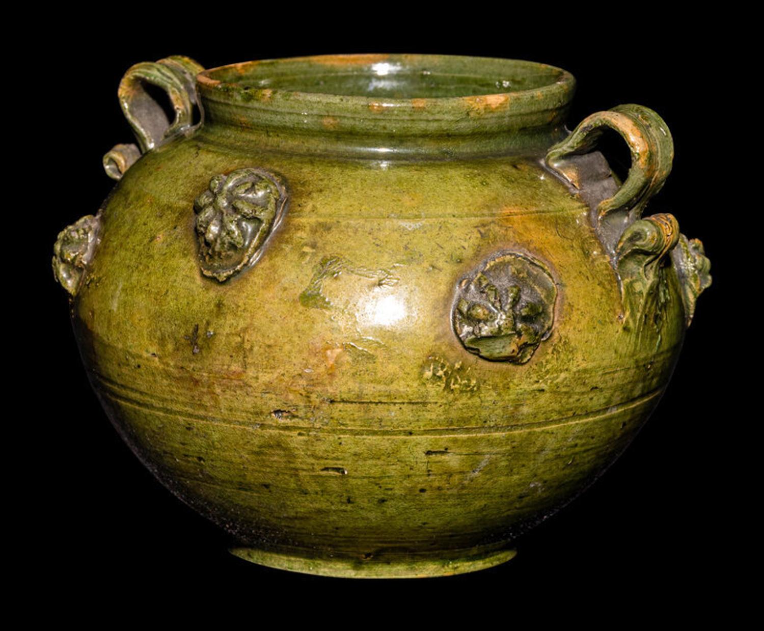 A Chinese Green Glazed Porcelain Jar 綠釉繫帶貼花小罐