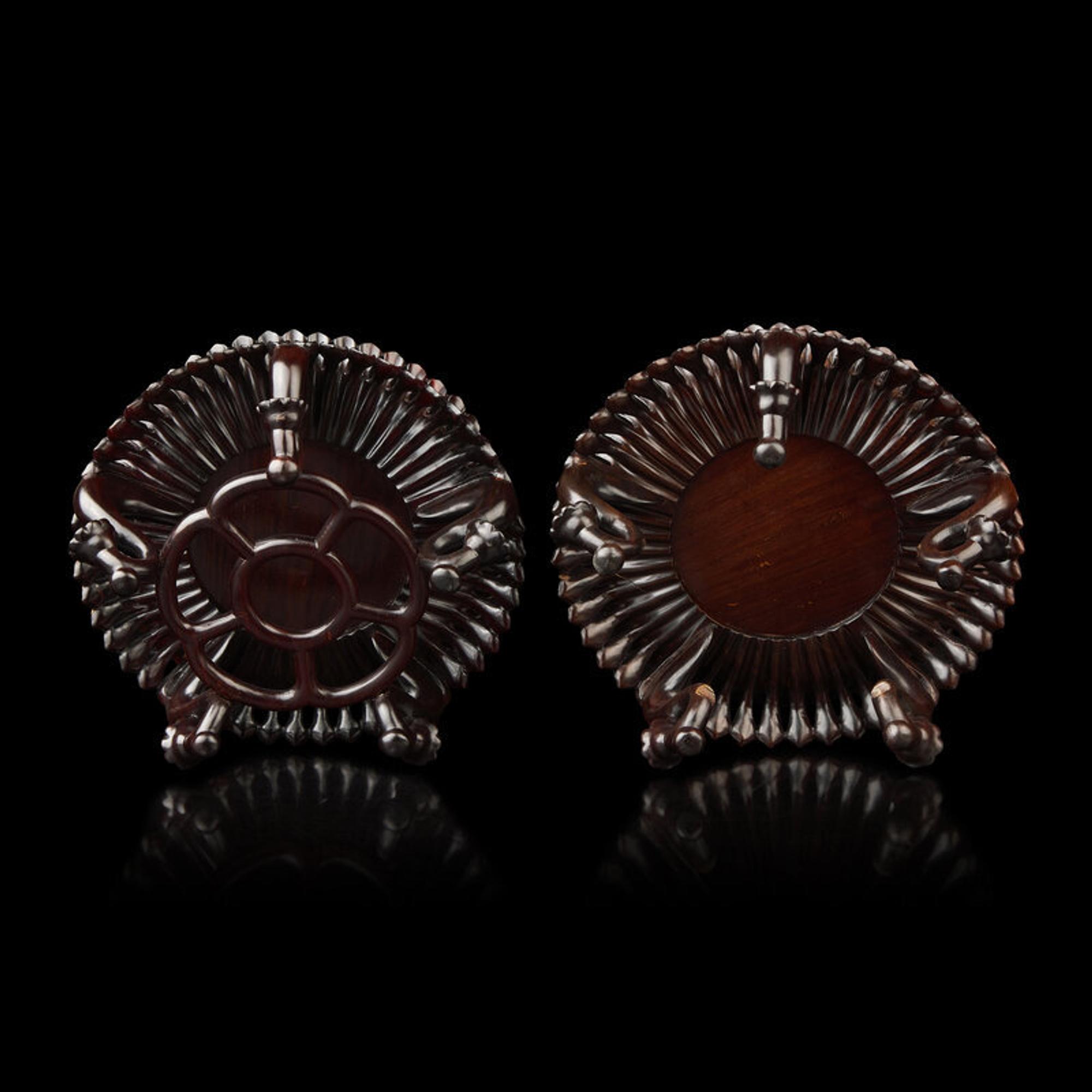 A Pair of Chinese White Jade 'Chrysanthemum' Dishes, Qing Dynasty to Republic Period 晚清-民國 白玉菊瓣盤一對