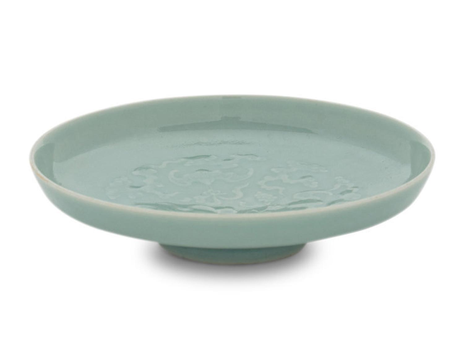 A Celadon Glazed Porcelain Ink Palette 乾隆款 粉青釉福祿萬代紋筆舔
