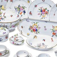 A Herend Fruits and Flowers Porcelain Dinner Service...