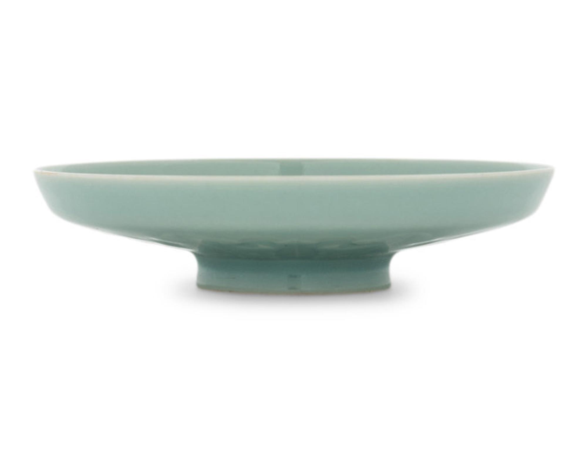A Celadon Glazed Porcelain Ink Palette 乾隆款 粉青釉福祿萬代紋筆舔