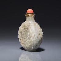 A Chinese Floral-Carved Greyish-Beige Jade Snuff Bottle 灰白玉雕花鼻烟壺