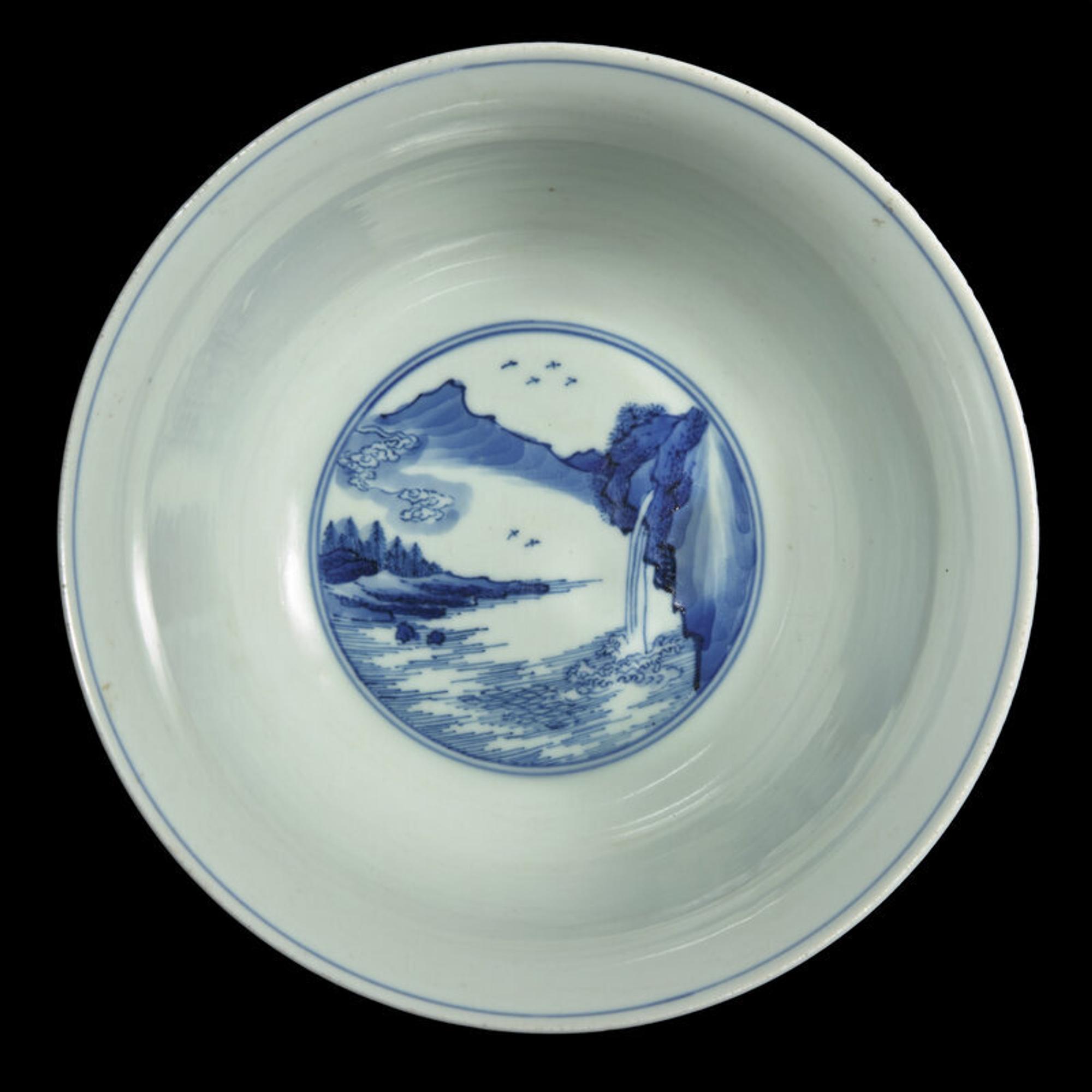 A Chinese Blue and White Porcelain 'Landscape' Bowl, Kangxi Period 清康熙 大明成化年制款青花山水詩文碗