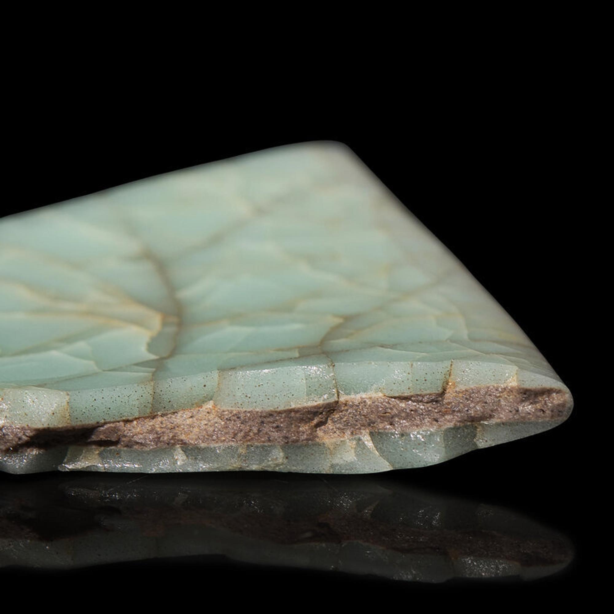A Ru Ware and A Guan Ware Porcelain Fragment, Song Dynasty 宋 汝窯官窯瓷片各一